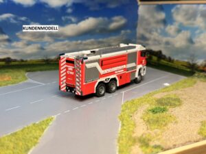 Mehr über den Artikel erfahren 1:87 – 3D Druck – Aufbau – ähnlich Rosenbauer MT – BF Linz GTLF 9500/500