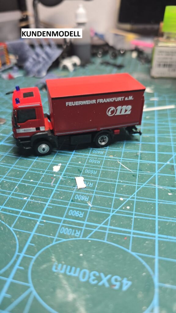 1:87 - 3D Druck - ähnlich Gerätewagen Logistik MAN TGM Feuerwehr Frankfurt